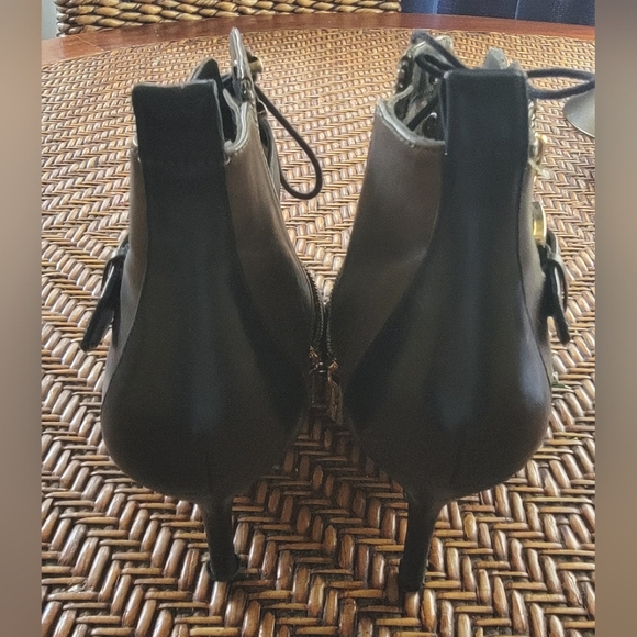 Michael Kors Brena leather boot bootie - Picture 5 of 9